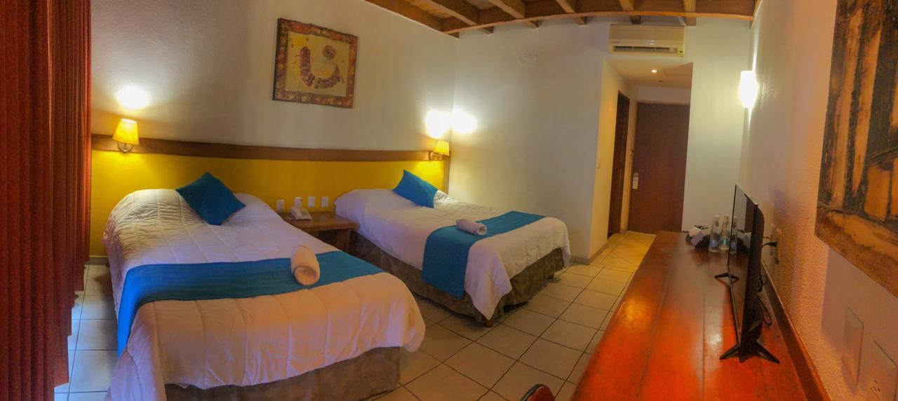 Hotel Pez Vela Manzanillo Exterior foto