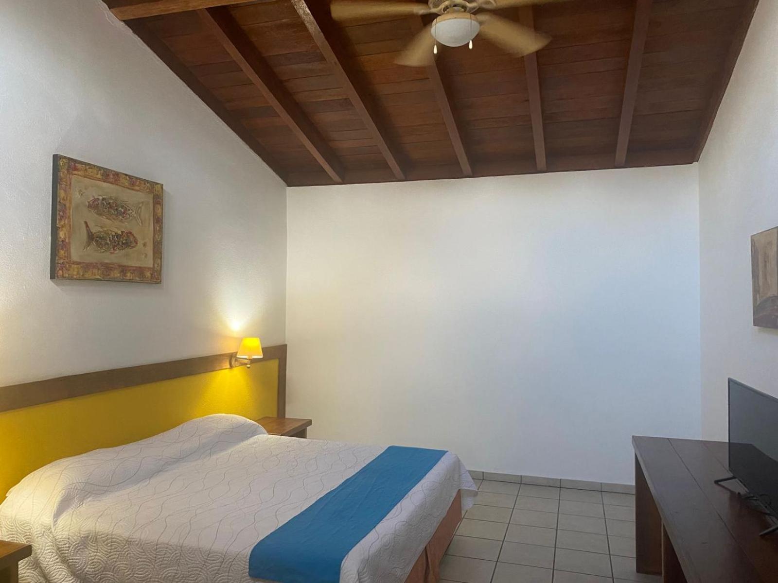 Hotel Pez Vela Manzanillo Exterior foto