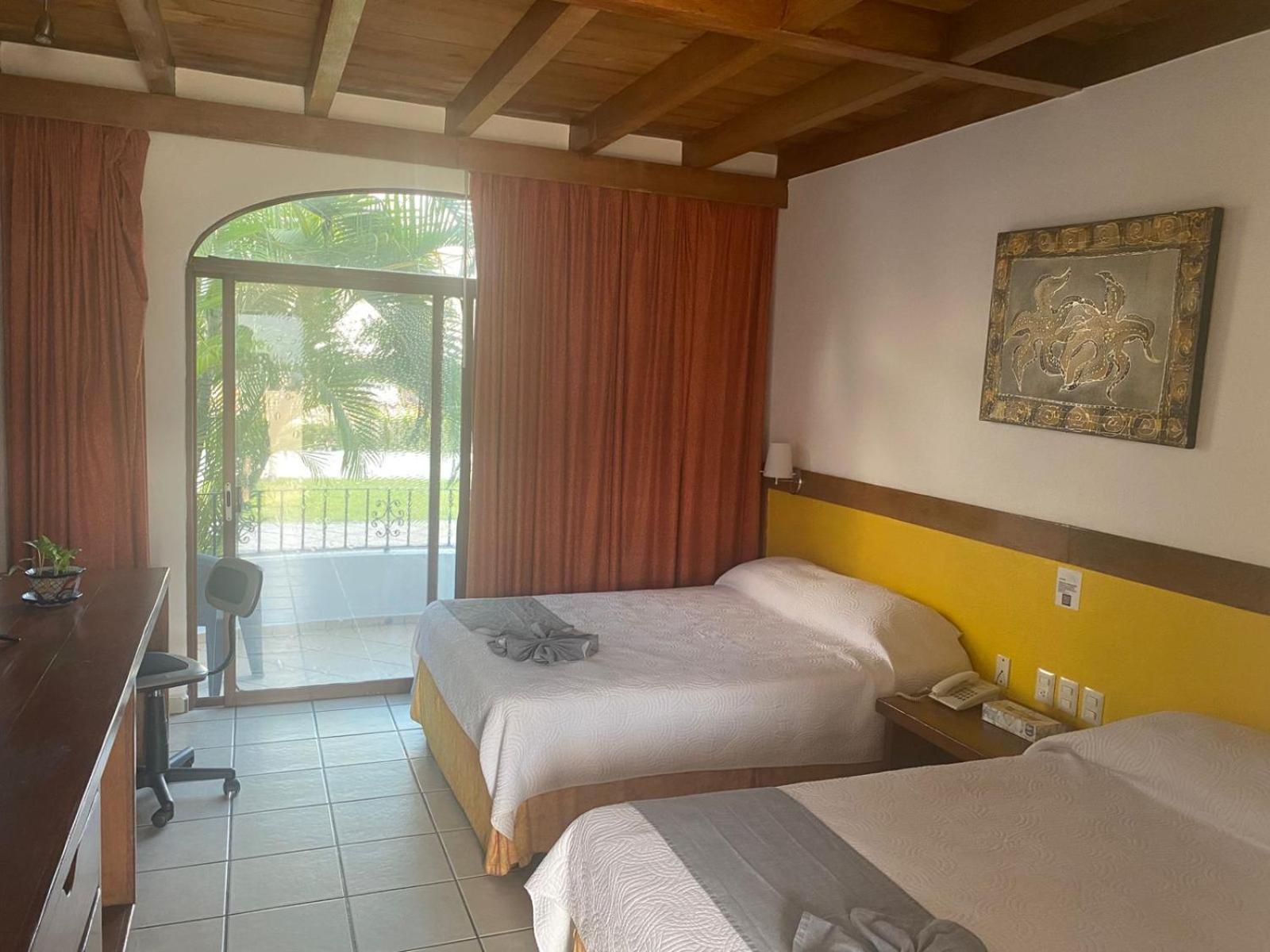 Hotel Pez Vela Manzanillo Exterior foto